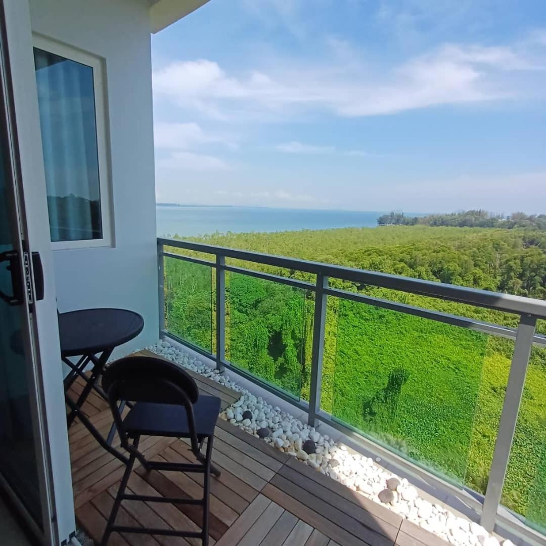 Santubong Suites B Just Like Home Damai Kuching Eksteriør bilde
